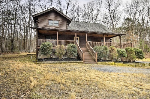 Comfortable Log Home about 4 Miles to Shenandoah River image 25