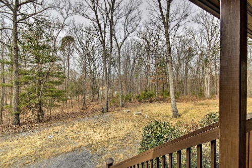 Comfortable Log Home about 4 Miles to Shenandoah River image 28